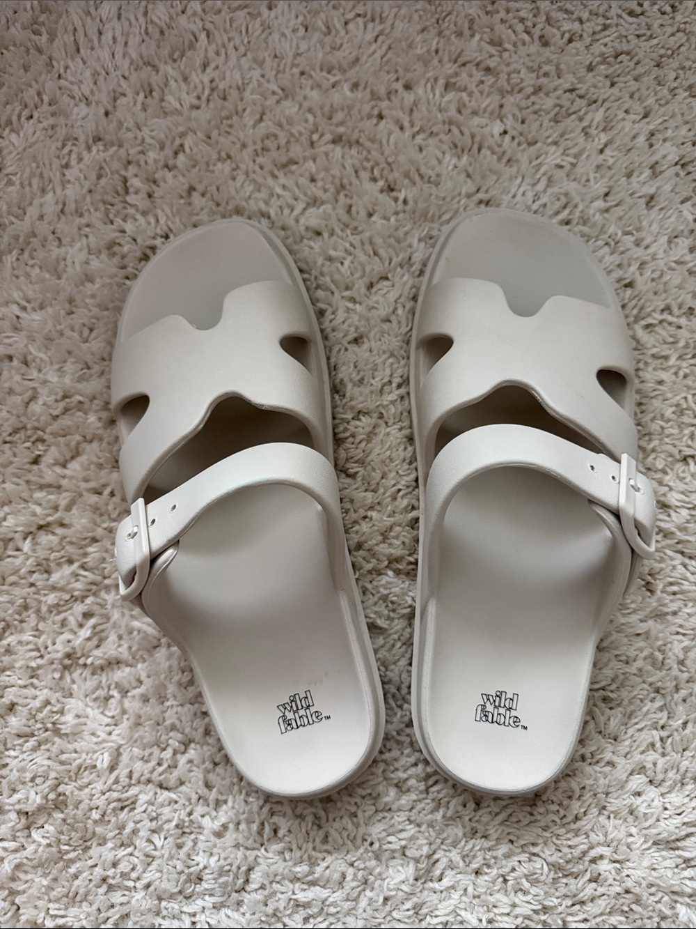 wild fable Cream Slide Buckle Sandals